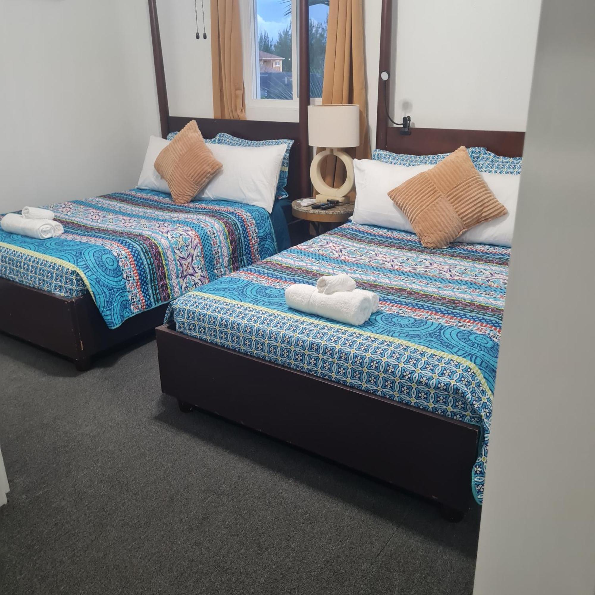 Bell At The Airport Suites Adults Only - Free Airport Transportation Nassau Luaran gambar