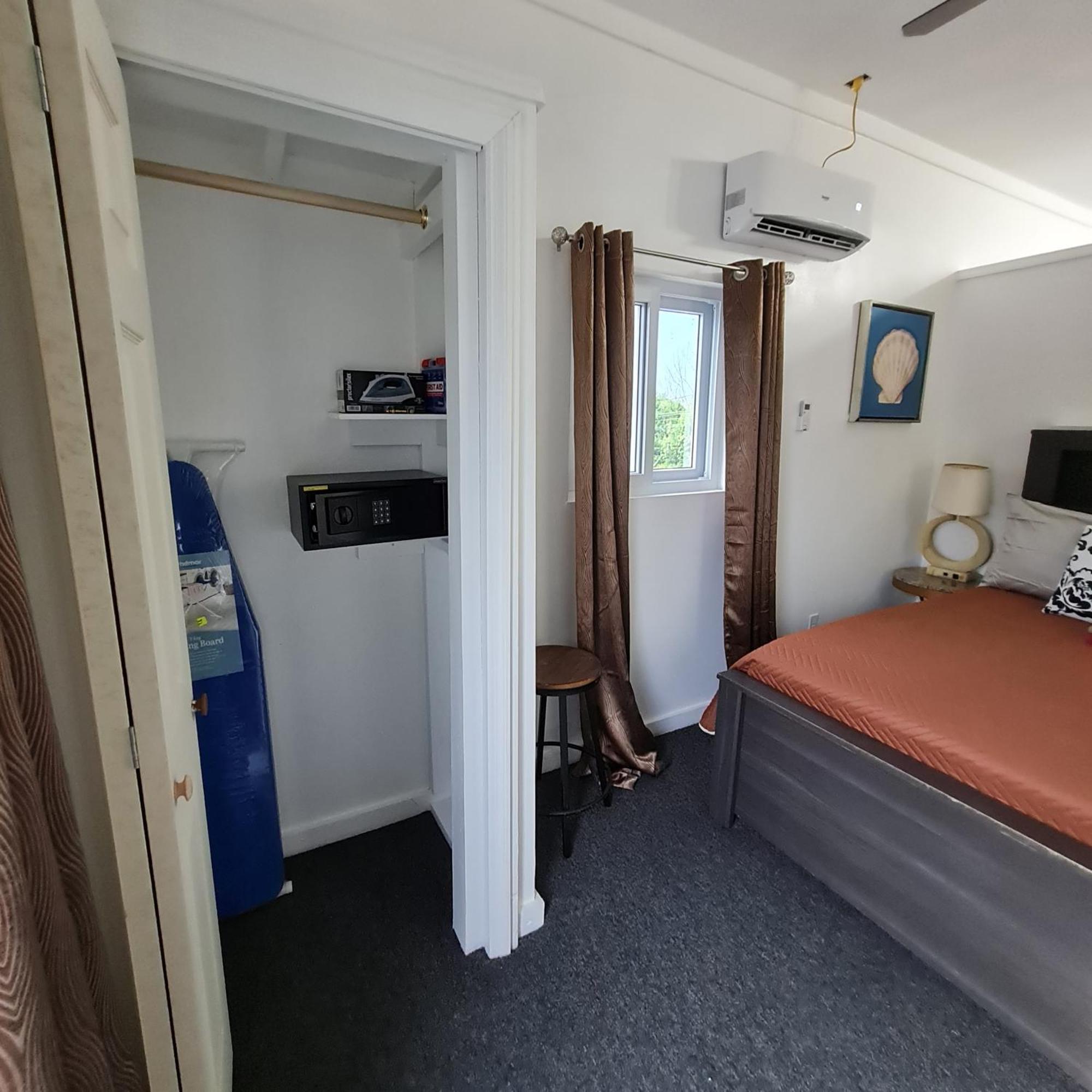 Bell At The Airport Suites Adults Only - Free Airport Transportation Nassau Luaran gambar