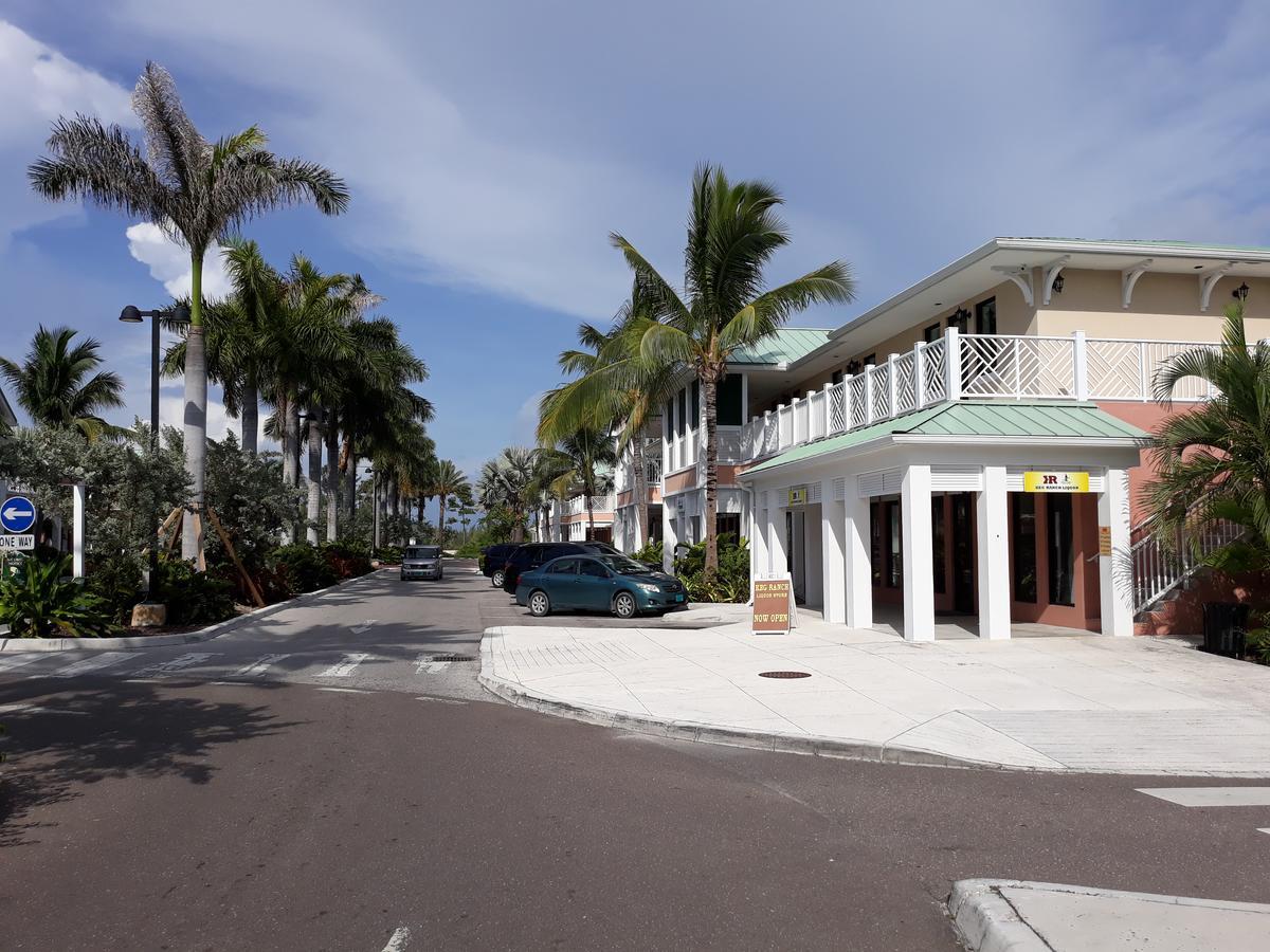 Bell At The Airport Suites Adults Only - Free Airport Transportation Nassau Luaran gambar