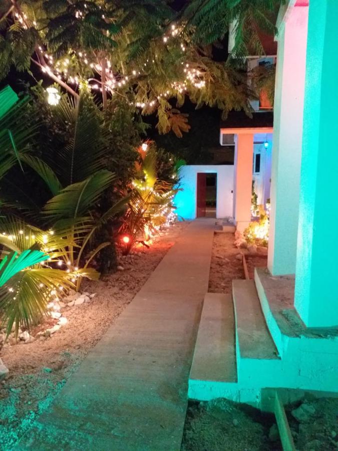 Bell At The Airport Suites Adults Only - Free Airport Transportation Nassau Luaran gambar